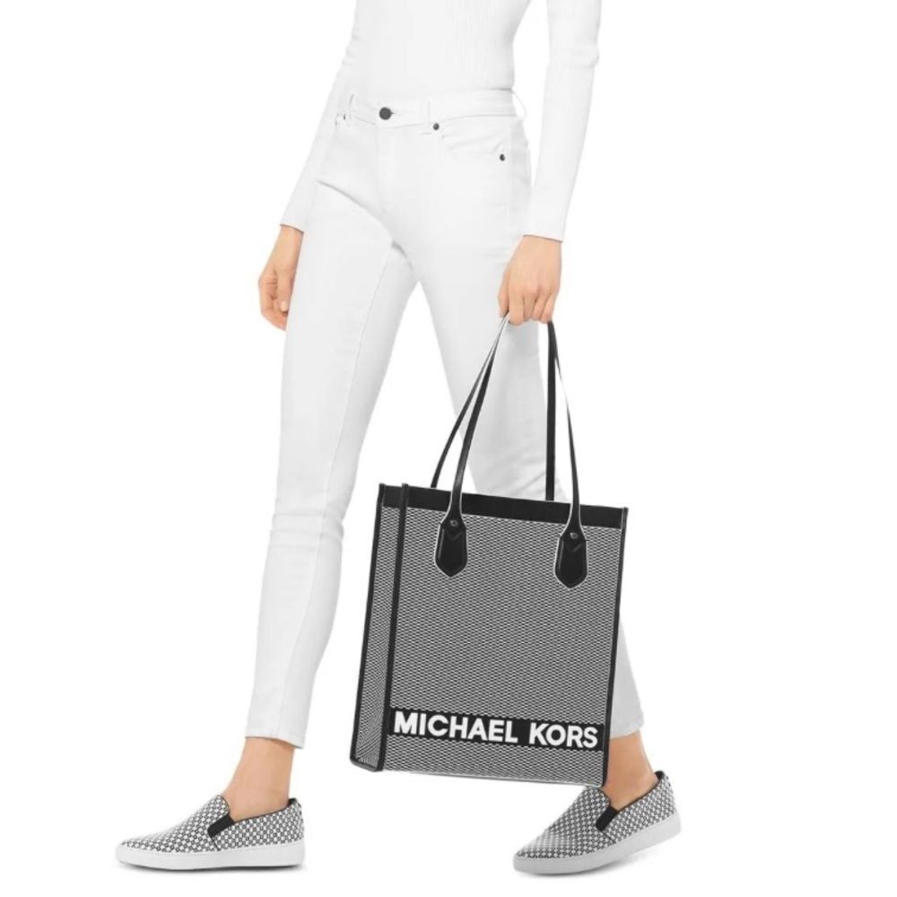 NWT Michael Kors BAY Shopping Tote Bag Black White Woven Canvas Leather